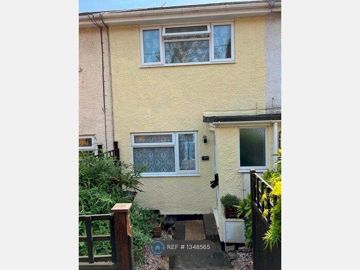 2 Bedroom Maisonette To Rent In Chapel Street, Tiverton, EX16