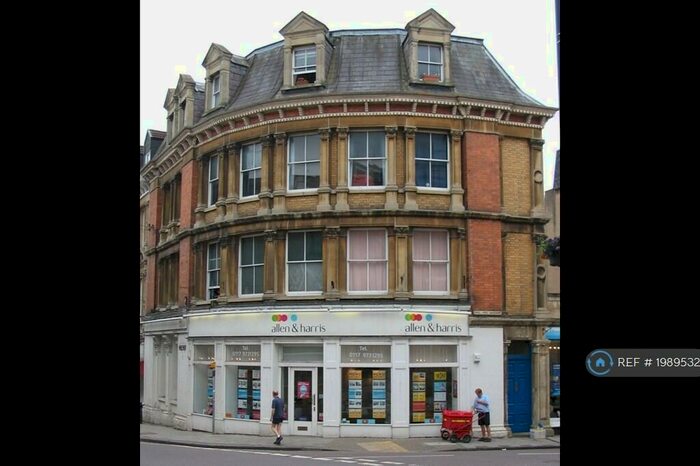 7 Bedroom Flat To Rent In Royal York Crescent, Bristol, BS8