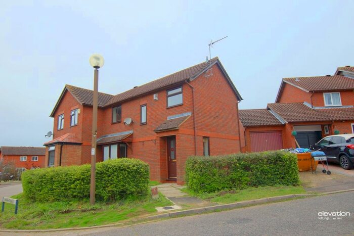 3 Bedroom Semi-Detached House To Rent In Huntingbrooke, Great Holm, Milton Keynes, MK8