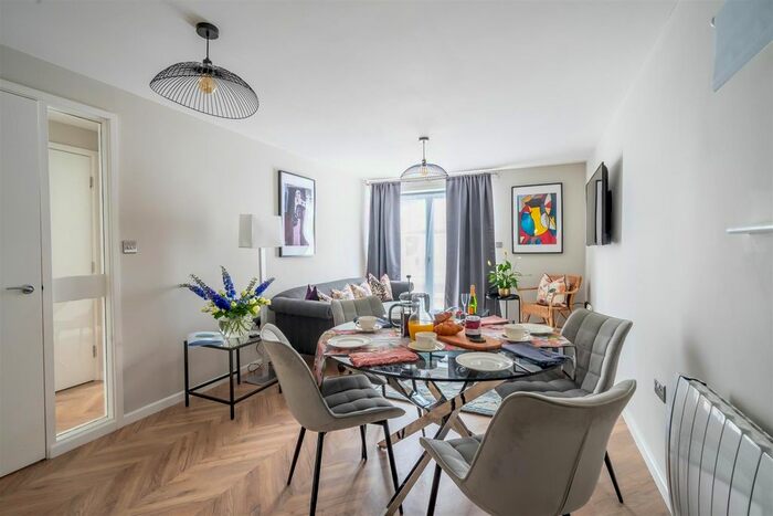 2 Bedroom Flat To Rent In Mcquades Court, York, YO1