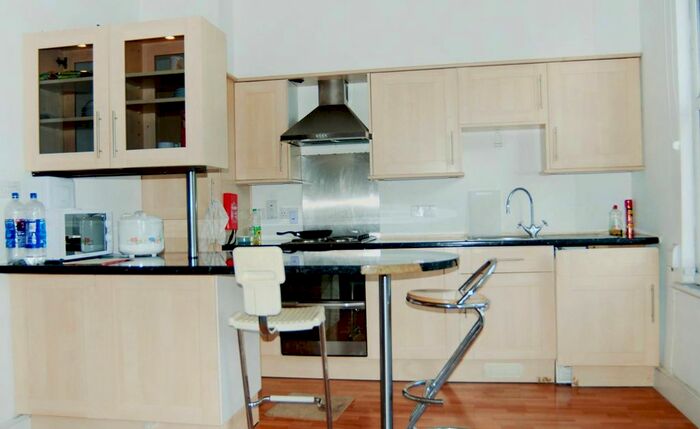 1 Bedroom Flat To Rent In Barking Road, Canning Town, London, E16
