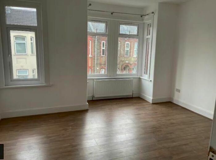 5 Bedroom Terraced House To Rent In Burley Rd Newham, London, E16