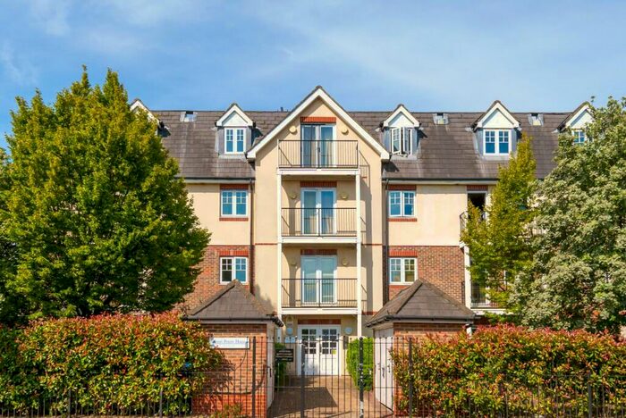 2 Bedroom Apartment To Rent In King's Penny House, Richmond Road, Kingston Upon Thames, KT2