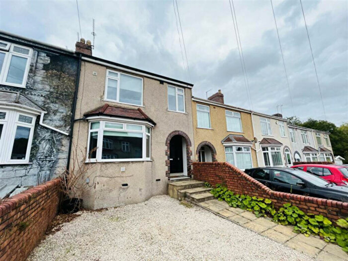 4 Bedroom Terraced House To Rent In Edna Road, Bristol, BS4