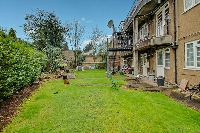 1 Bedroom Flat For Sale In Clare Road, Greenford, UB6