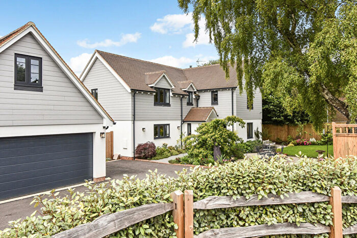 4 Bedroom Detached House For Sale In Mint Road, Liss Forest, Hampshire, GU33