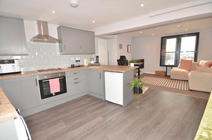 2 Bedroom Apartment To Rent In Humber Dock Street, Hull, HU1