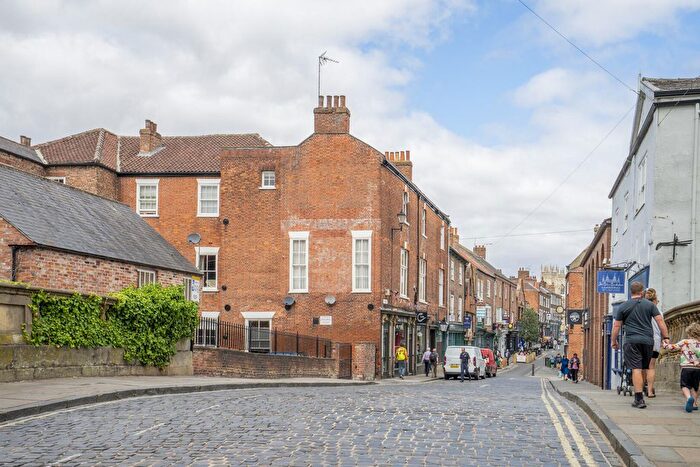 2 Bedroom Flat For Sale In Fossgate, York, YO1