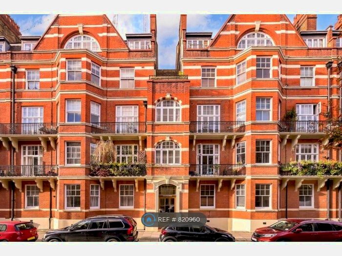 3 Bedroom Flat To Rent In West Kensington, London, W14