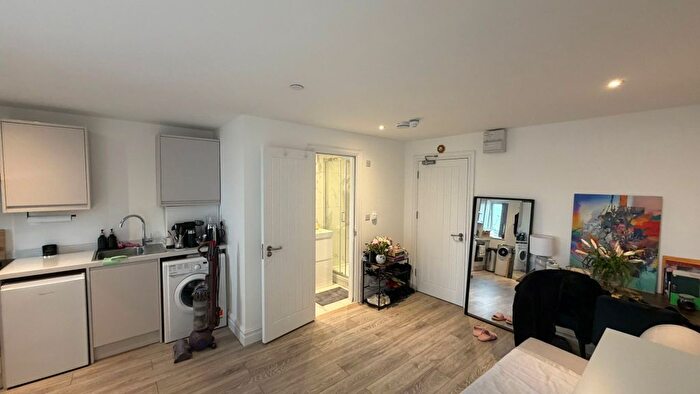 Studio To Rent In Alfred Road, London, W3