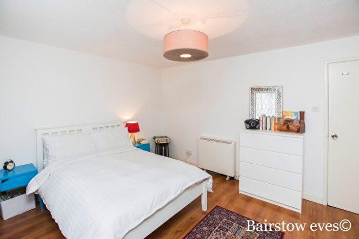 1 Bedroom Flat To Rent In Hadleigh Walk, London, E6