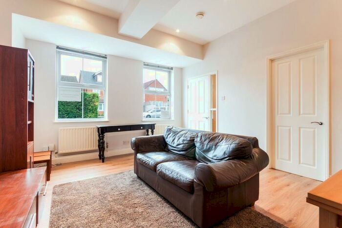 2 Bedroom Apartment To Rent In Barkham Road, Wokingham, RG41