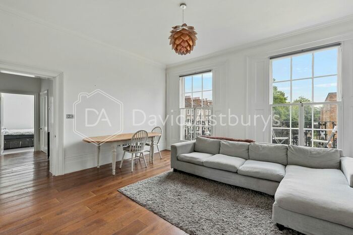 3 Bedroom Flat To Rent In Compton Road, Islington, London, N1