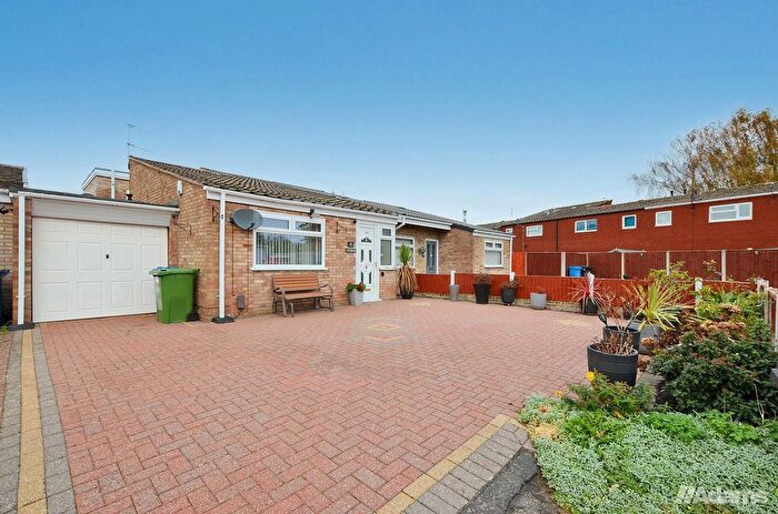 2 Bedroom Terraced Bungalow For Sale In The Copse, Runcorn, WA7