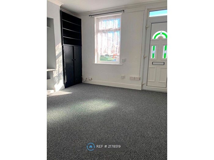 2 Bedroom Terraced House To Rent In King Street, Mansfield, NG18