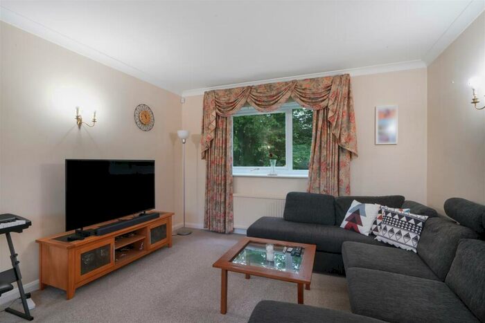 2 Bedroom Flat To Rent In Belmont Lodge, London Road, Stanmore, HA7