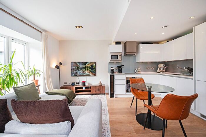 Studio To Rent In Courtyard Apartments, Avantgarde Place, Shoreditch, London, E1