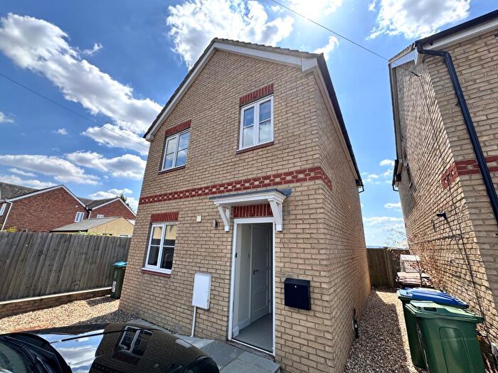 3 Bedroom Detached House To Rent In Leighton Road, Northall, Dunstable, LU6