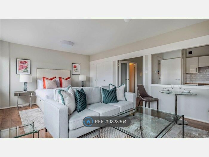 Studio To Rent In Luke House, London SW1P