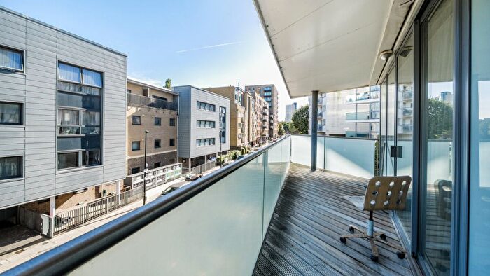 2 Bedroom Flat For Sale In Stainsby Rd, London, E14