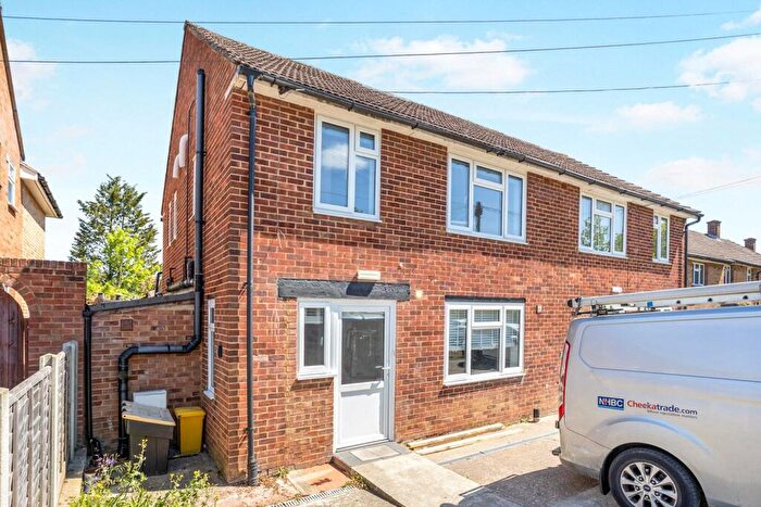 1 Bedroom Flat To Rent In Colman Way, Redhill, Surrey, RH1