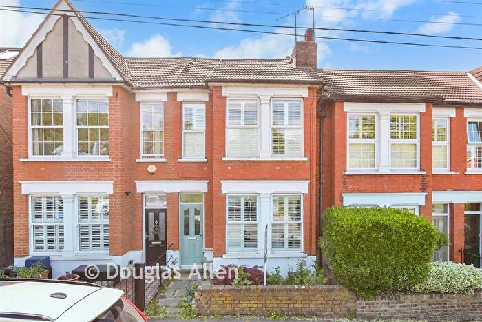 3 Bedroom Semi-Detached House For Sale In Woodford Green, Woodford Green, Essex, IG8