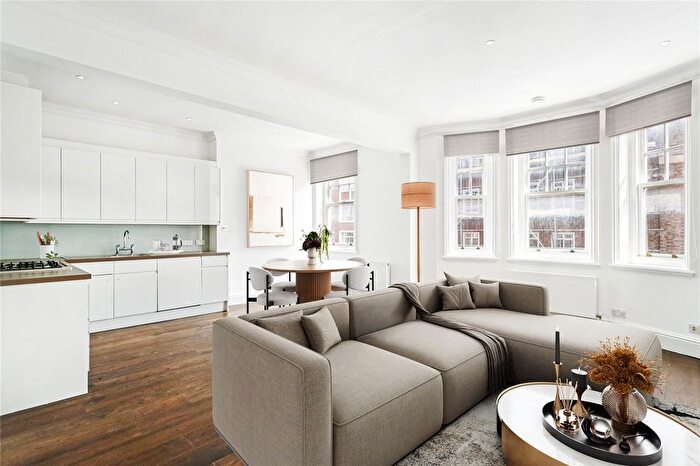 2 Bedroom Flat To Rent In Marylebone High Street, London, W1U