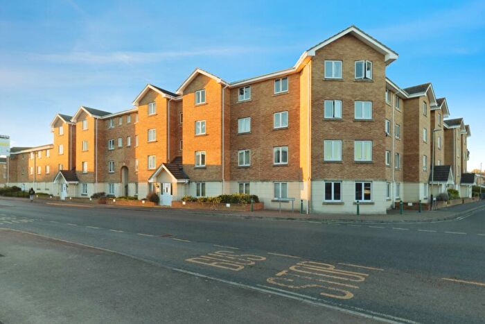 2 Bedroom Apartment To Rent In Banyard Close, Cheltenham, GL51
