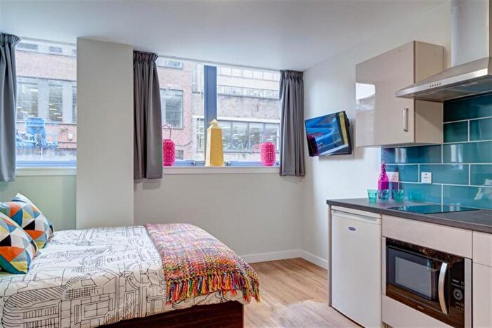 Studio To Rent In Bath Street, Glasgow, G2