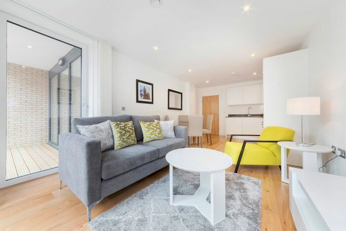 2 Bedroom Flat To Rent In Grove Place, London, SE9