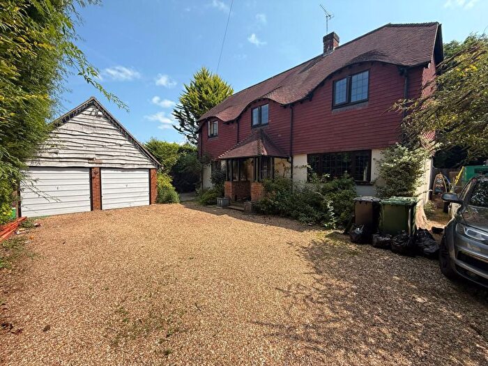 4 Bedroom Detached House To Rent In Oakhill Road, Headley Down, GU35