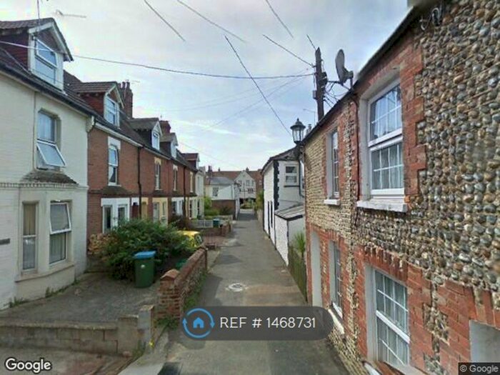 Studio To Rent In Purbeck Place, Littlehampton, BN17