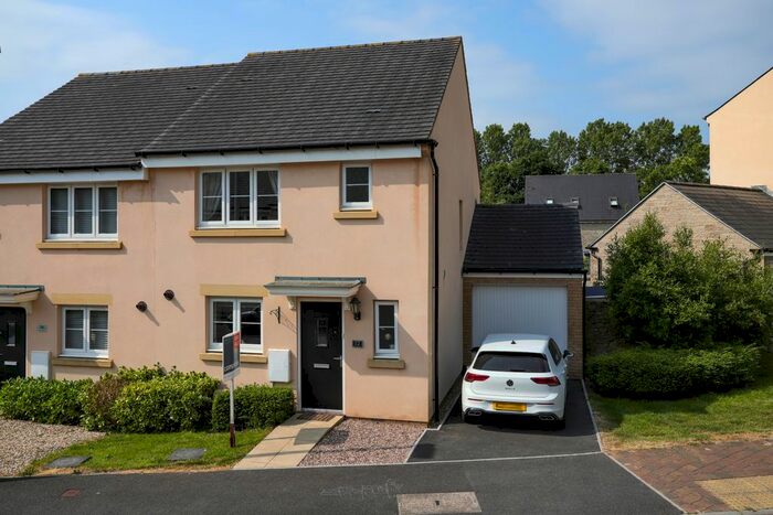 3 Bedroom Semi-Detached House For Sale In Centenary Way, Bovey Tracey, Newton Abbot, TQ13