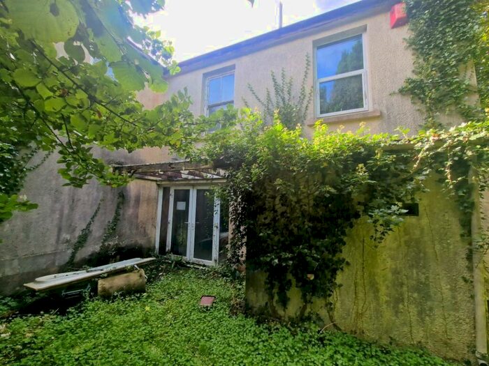 3 Bedroom Detached House For Sale In Brynhawddgar, Llandyfaelog, Kidwelly, Dyfed, SA17