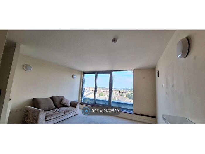 2 Bedroom Flat To Rent In Strand House, London, SE28