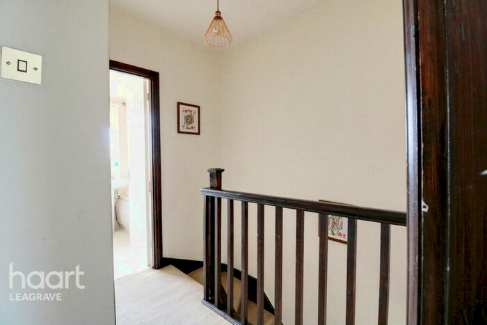 3 Bedroom Terraced House For Sale In Westmorland Avenue, Luton, LU3