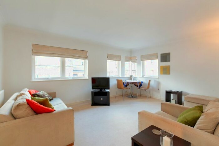 1 Bedroom Flat To Rent In Knights House, Gainsford Street, SE1