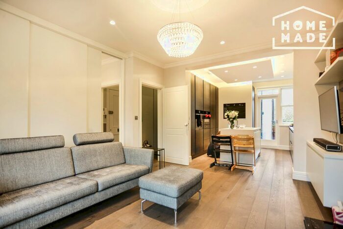 3 Bedroom Flat To Rent In Carlton Mansions, Maida Vale, W9