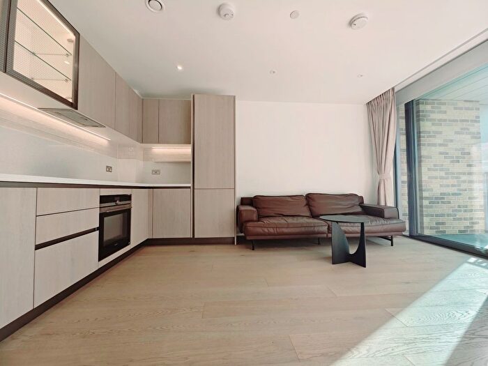 1 Bedroom Flat For Sale In Palmer Road, Battersea, SW11