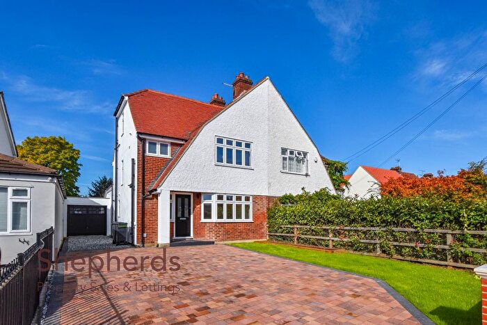 4 Bedroom Semi-Detached House To Rent In North Street, Nazeing, EN9