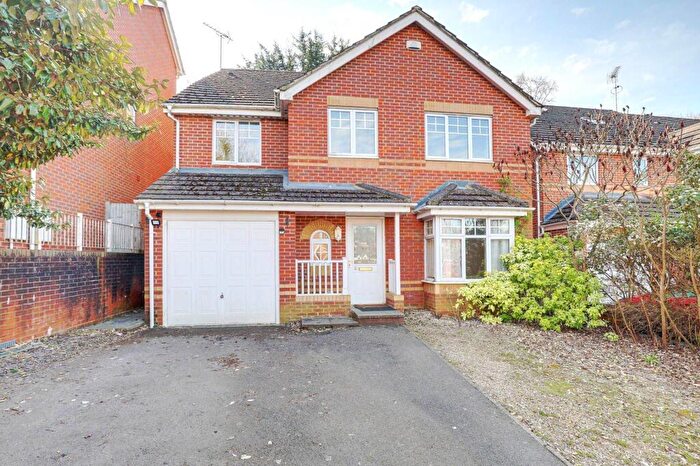 6 Bedroom Detached House For Sale In Tymawr, Caversham, RG4