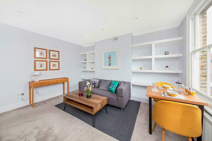 2 Bedroom Apartment To Rent In Venner Road, Sydenham, SE26