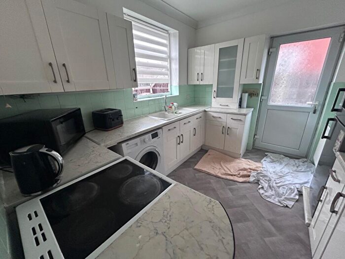 2 Bedroom Semi-Detached Bungalow To Rent In Wigmore Lane, Stopsley, LU2