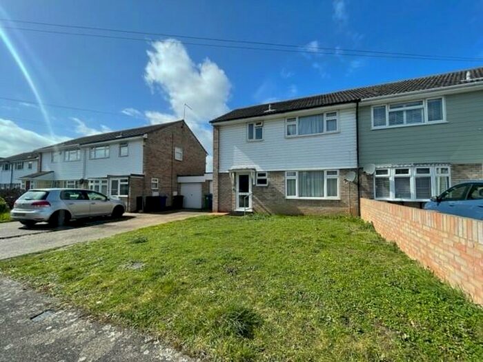 3 Bedroom Property To Rent In Albert Close, Grays, RM16