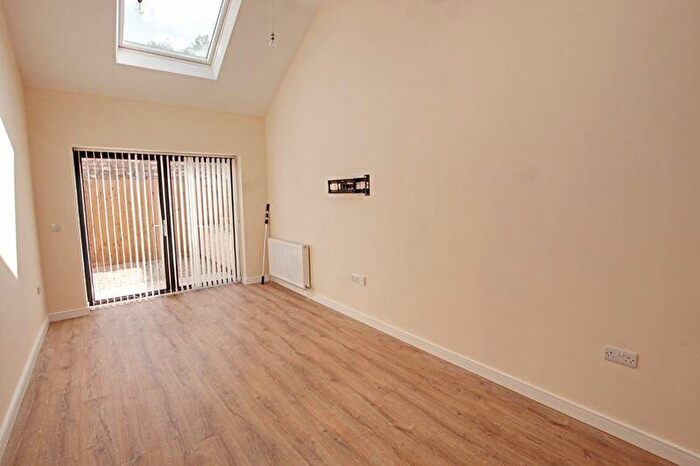 1 Bedroom Flat To Rent In High Street, Bath, BA2