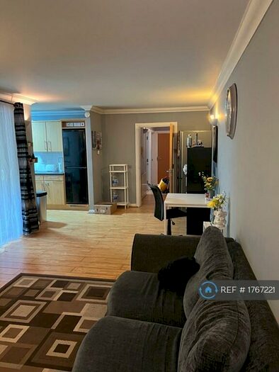 2 Bedroom Flat To Rent In Skipper Court, Barking, IG11