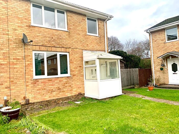 3 Bedroom Semi Detached House To Rent In Hedge End, SO30