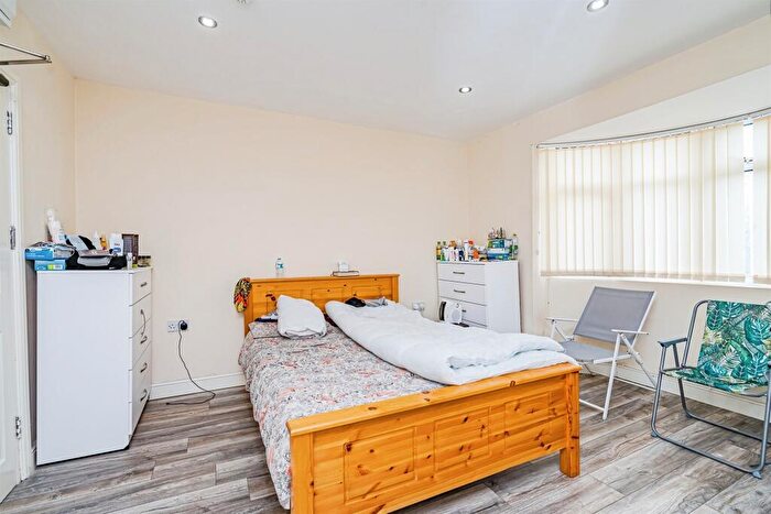 4 Bedroom Semi-Detached House For Sale In High Street, Pensnett, Brierley Hill, DY5