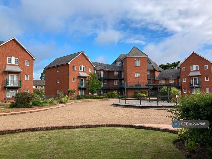 2 Bedroom Flat To Rent In St Leonards Road, Windsor, SL4
