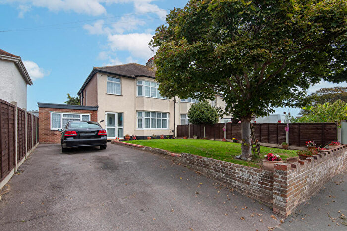 4 Bedroom Semi-Detached House For Sale In Chichester Road, Bognor Regis, West Sussex, PO21